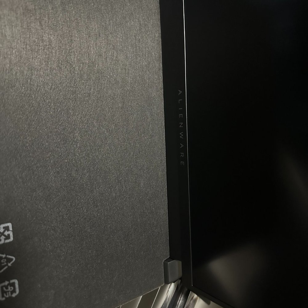 Alienware m15 R7 - Picture 4 of 9